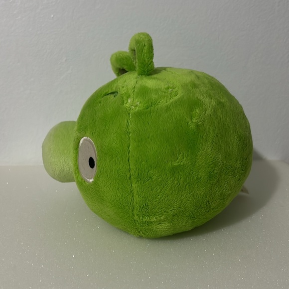 Flawed Angry Birds 8” King Pig plush - Picture 2 of 4